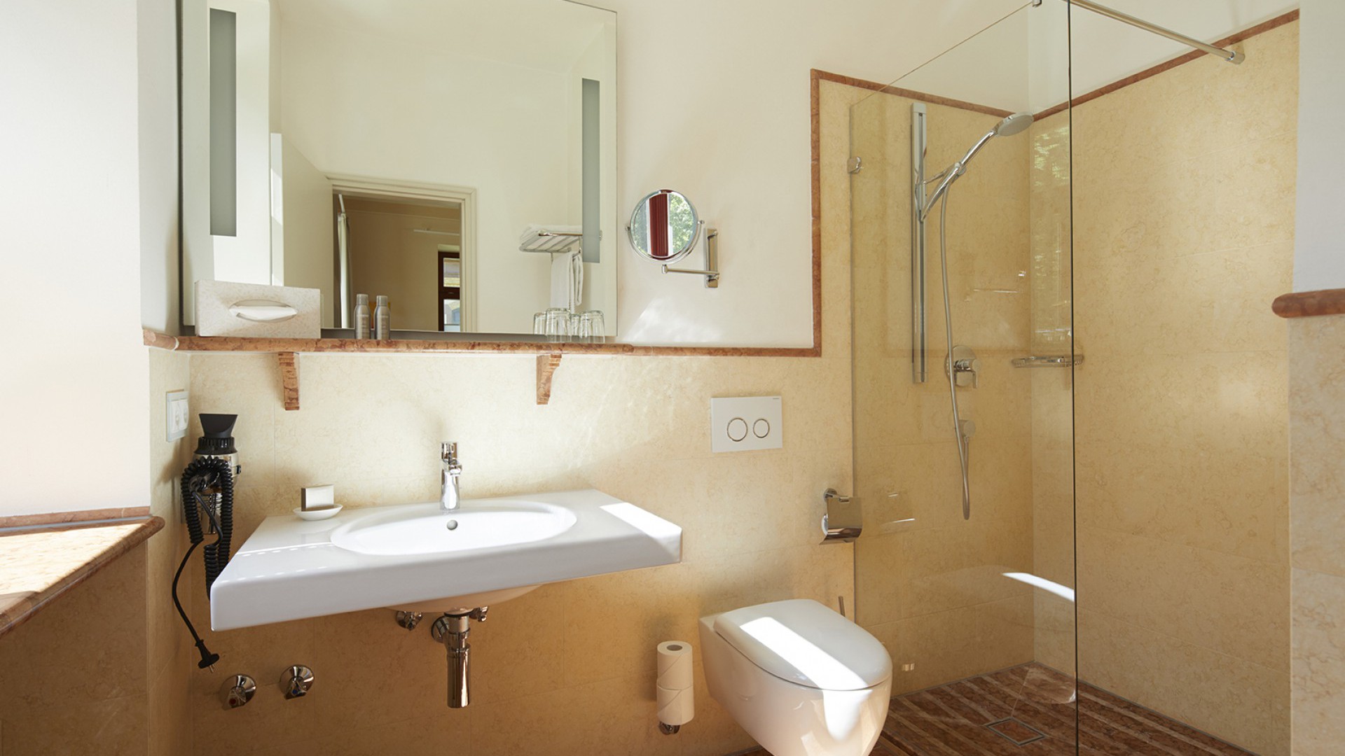 Appartement 14 Badezimmer